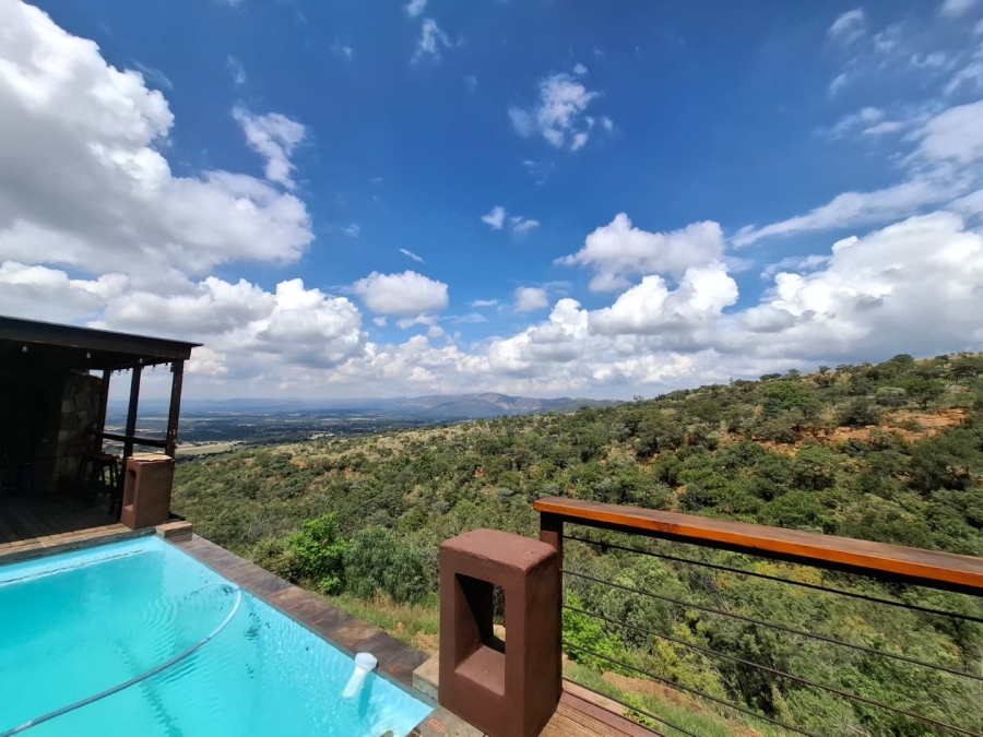 5 Bedroom Property for Sale in Waterkloof East North West